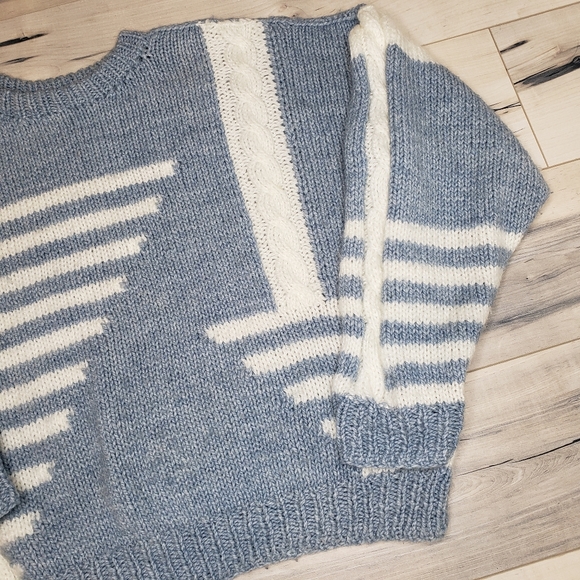 Handknit Crewneck Sweater Alternating Pattern Nautical Blue Chunky Knit - Picture 7 of 15